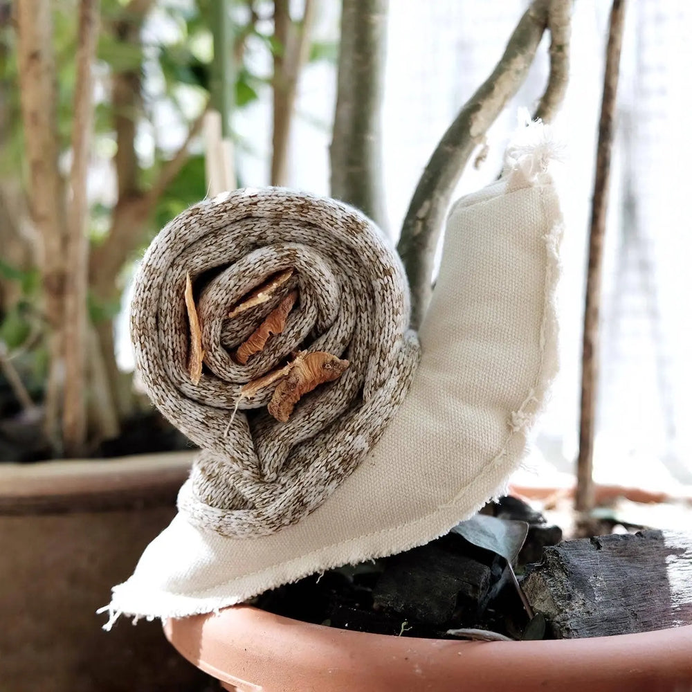 SNAIL//ENRICHMENT DOG TOY  |  Pawesomeday.no