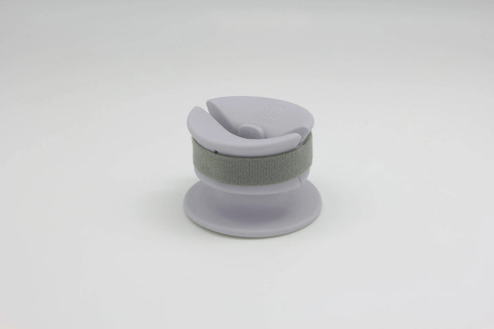 CHEWDEN Grip: Dog Chew Holder  |  Pawesomeday.no