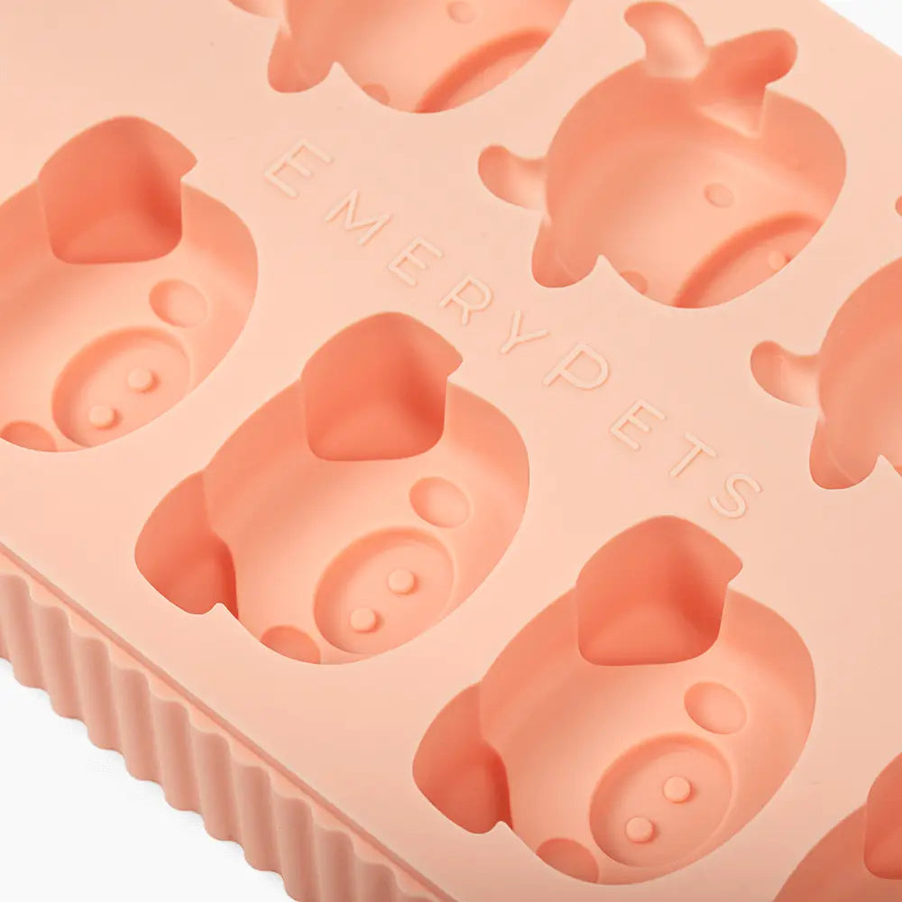 Pig + Cow Treat Mold  |  Pawesomeday.no