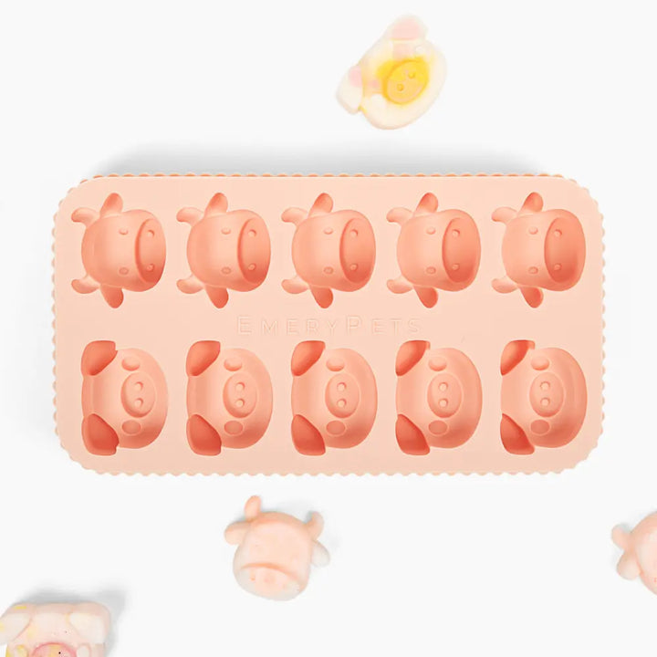 Pig + Cow Treat Mold  |  Pawesomeday.no