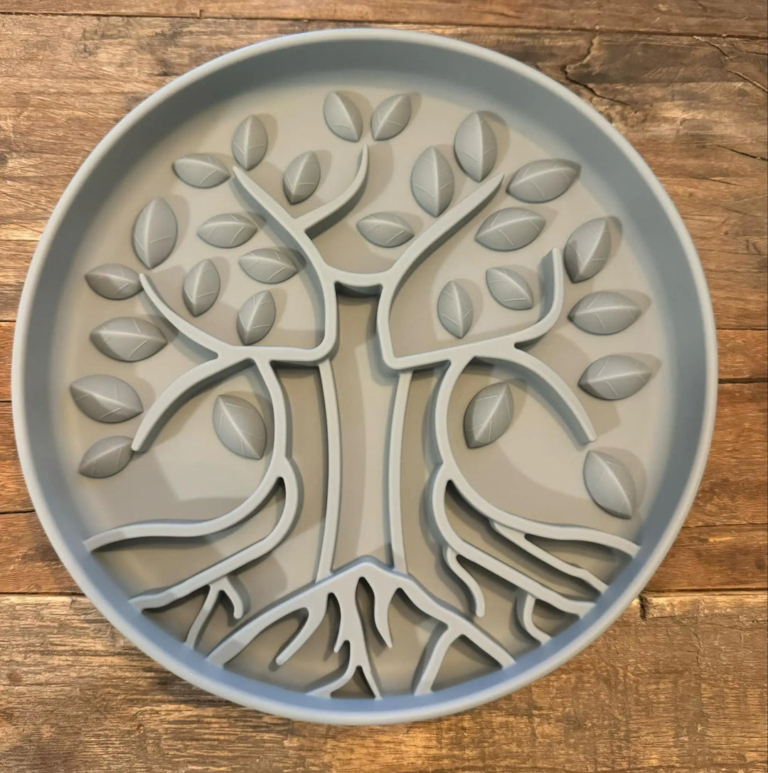 Bodhi &amp; The Birchtree | Slowfeeder til hund  |  Pawesomeday.no