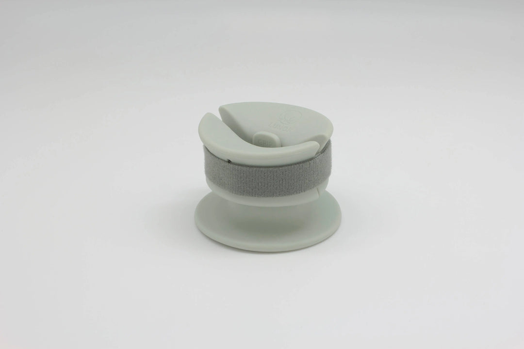 CHEWDEN Grip: Dog Chew Holder  |  Pawesomeday.no