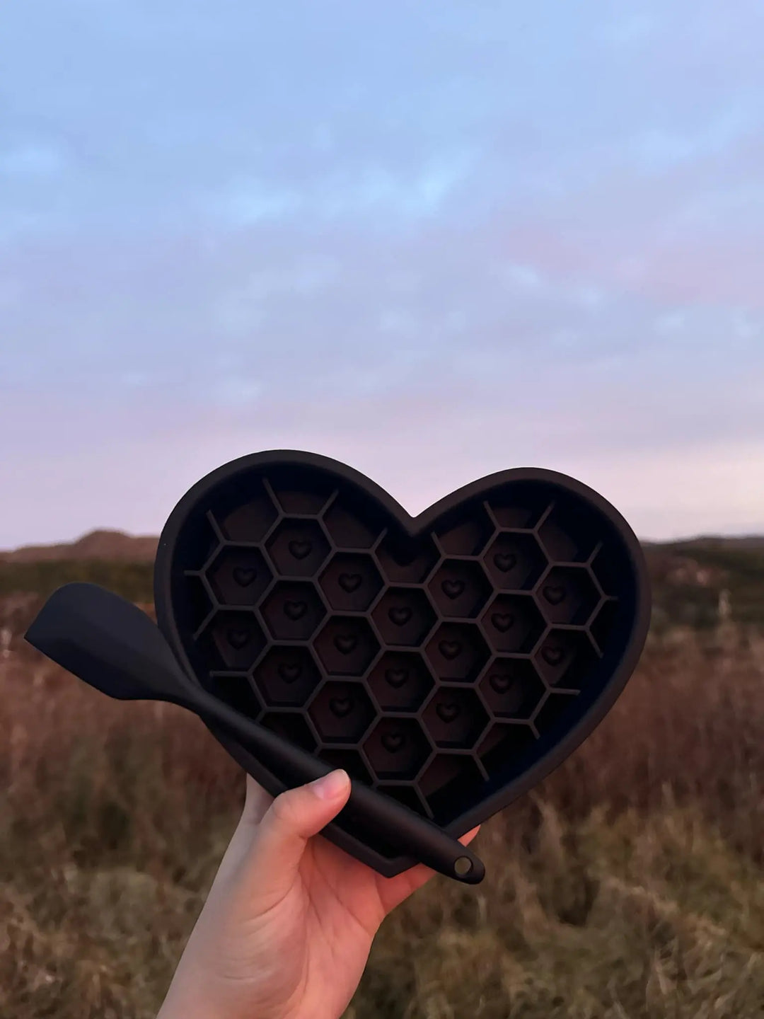 Hjerte slowfeeder + lickmat  |  Pawesomeday.no