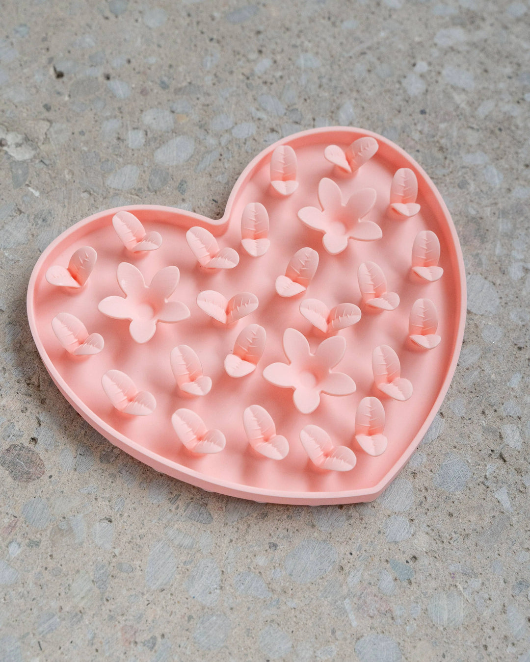 Heart Silicone Snuffle Mat in Blush Pink  |  Pawesomeday