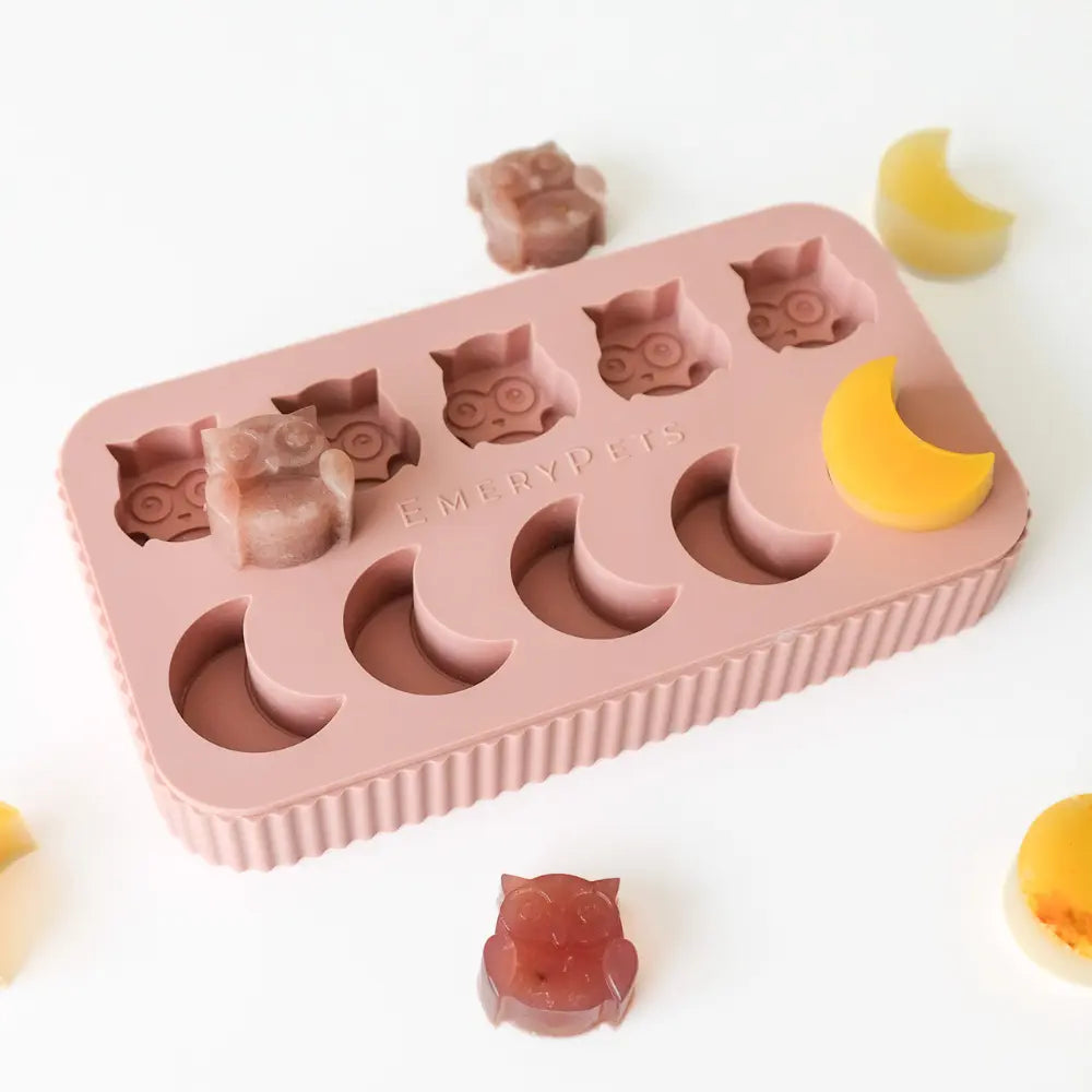 Owl + Moon Treat Mold  |  Pawesomeday.no
