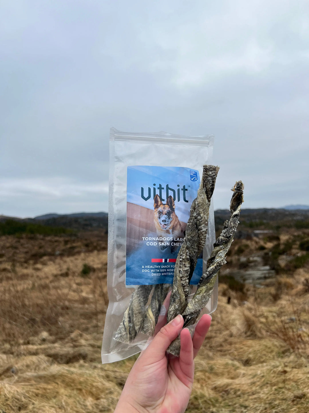 Vitbit Tornadogs Wrap Large 5stk M/Torsk ca. 100g  |  Pawesomeday